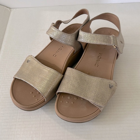 Vionic "Raz Metallic" Gold Adjustable Platform Wedge Sandals 10 - Picture 1 of 7